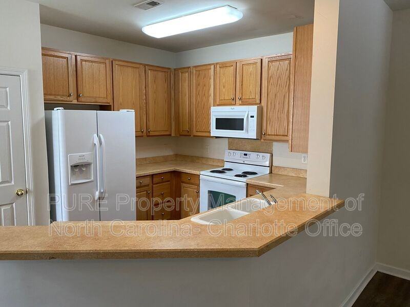 8622 Twined Creek Ln - Photo 7 of 42