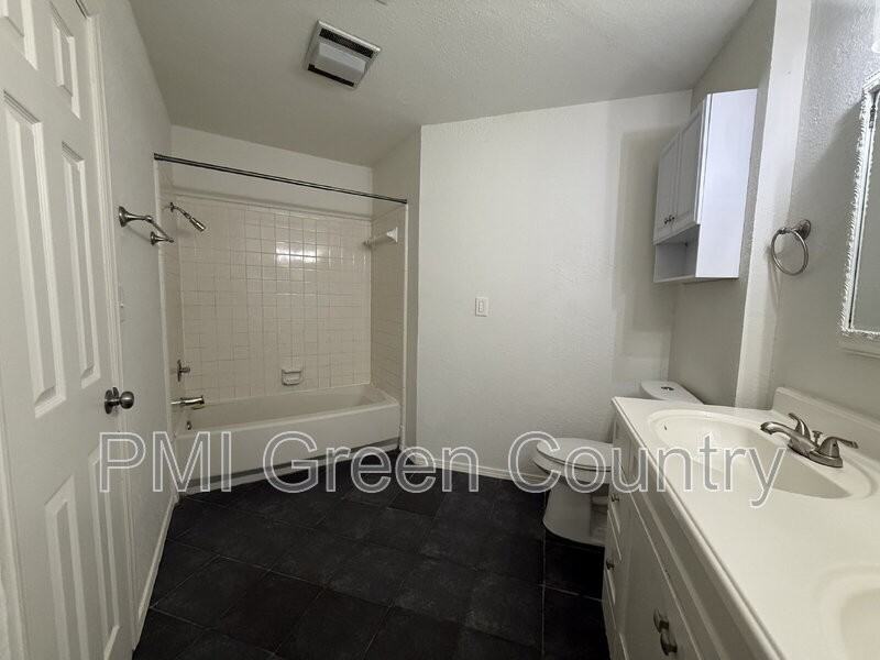 3903 W 105th St S - Photo 4 of 20