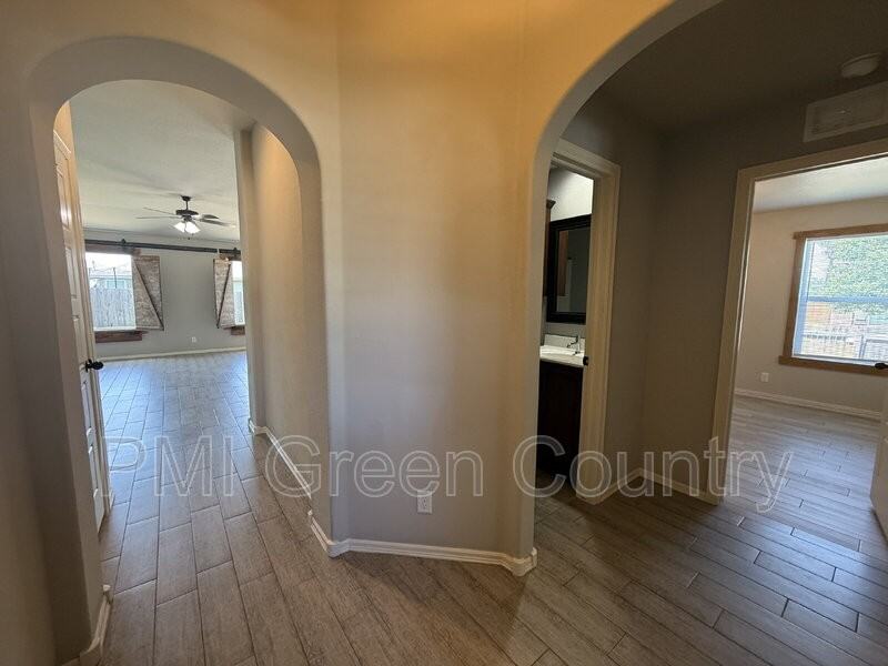 3903 W 105th St S - Photo 5 of 20
