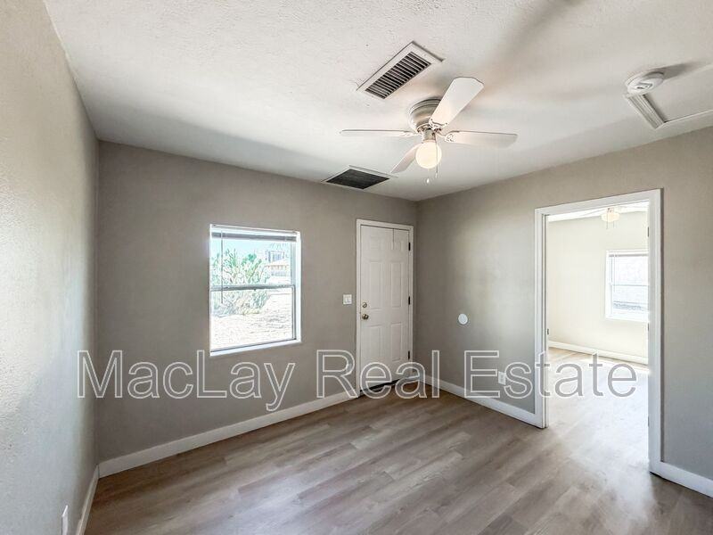 513 W Pima St #1 - Photo 3 of 10
