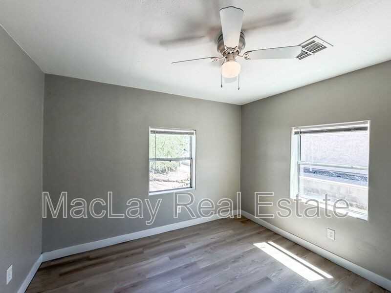 513 W Pima St #1 - Photo 4 of 10