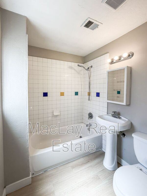 513 W Pima St #1 - Photo 6 of 10