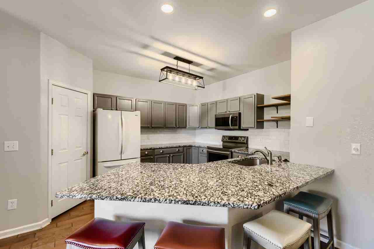 677 Canyon Dr - Photo 3 of 14