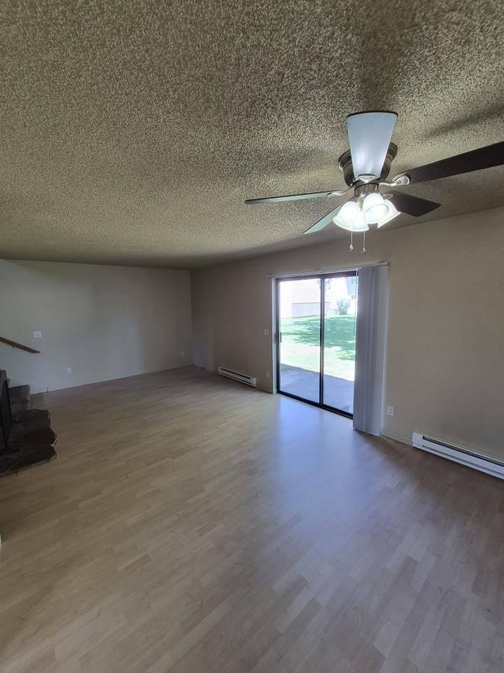 3285 Canyon Dr #6 - Photo 5 of 10