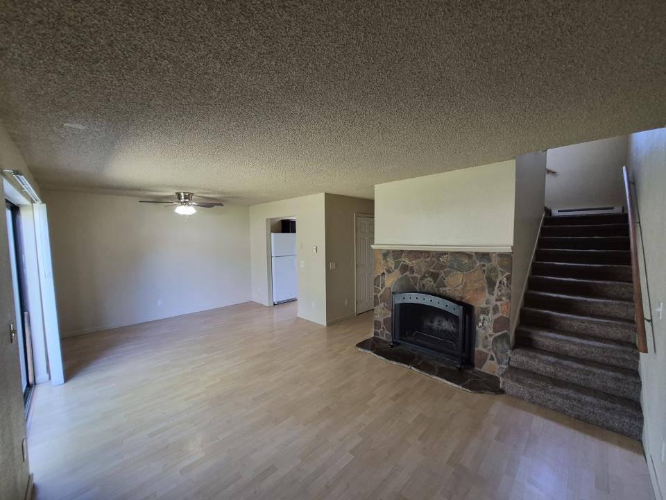 3285 Canyon Dr #6 - Photo 6 of 10