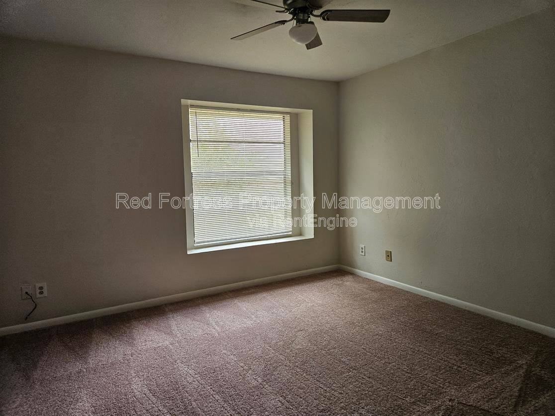 2135 Crystal Dr #37 - Photo 7 of 10