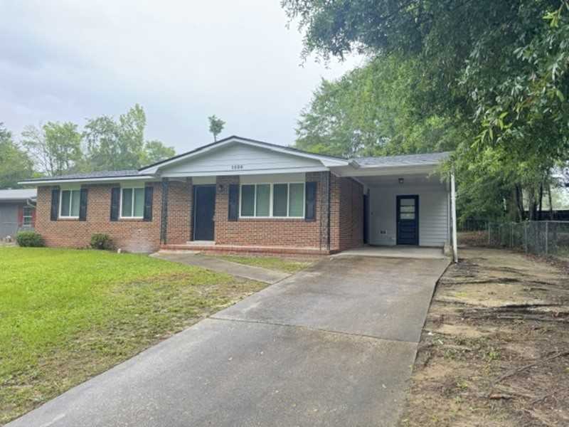 1526 Barcelona Dr - Photo 2 of 15