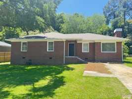 featured image of 3552 Irwin Way