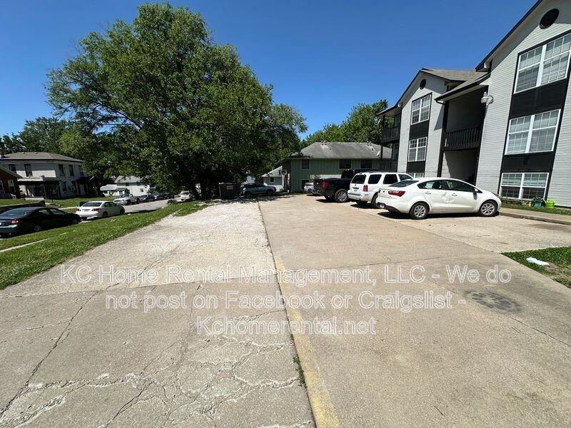300 Osage St #A - Photo 2 of 29