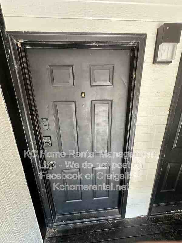 300 Osage St #A - Photo 3 of 29