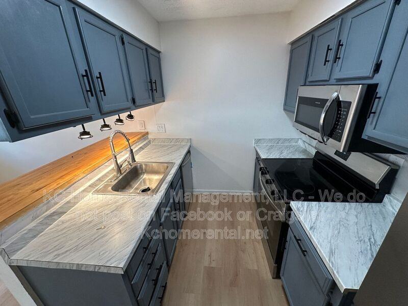 300 Osage St #A - Photo 5 of 29