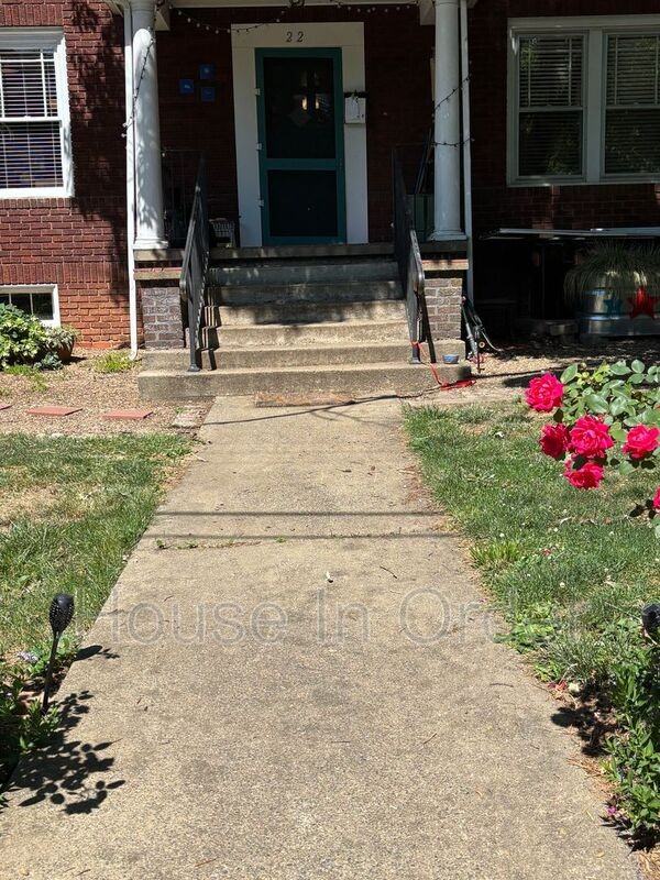22 Brucemont Cir - Photo 2 of 39