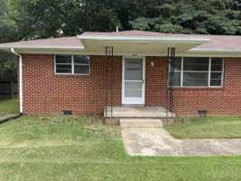 featured image of 903 Collinwood Ave