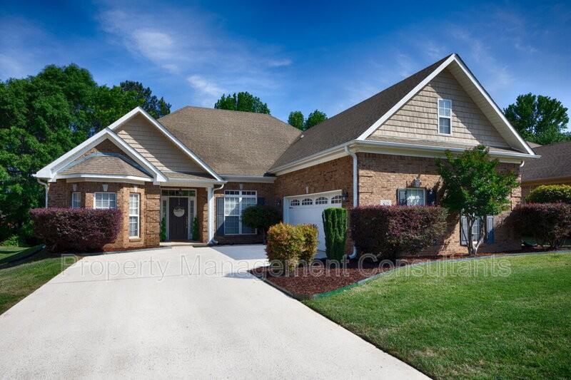 108 Blackwood Dr - Photo 2 of 41