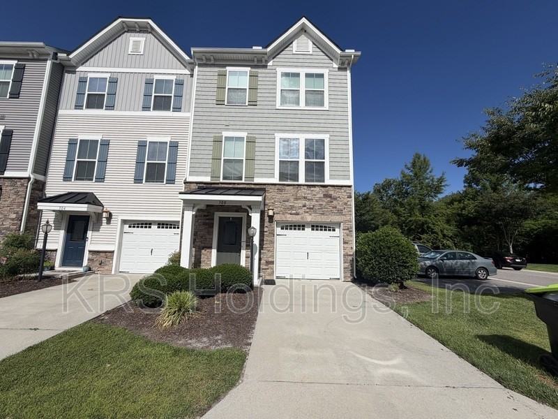 308 Covington Dr