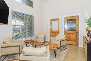 featured image of 8410 S Westmoreland Rd