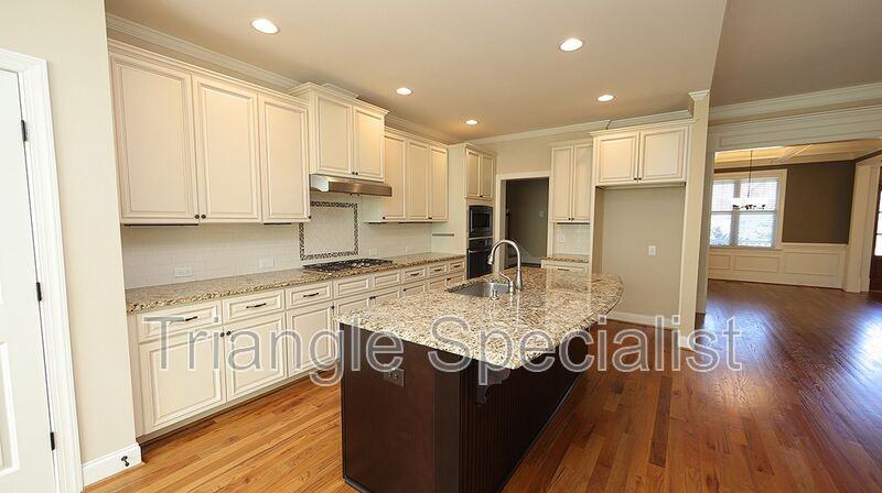 7436 Pomona Ave - Photo 5 of 27