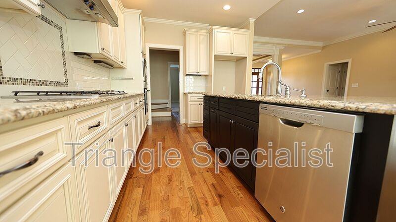 7436 Pomona Ave - Photo 6 of 27