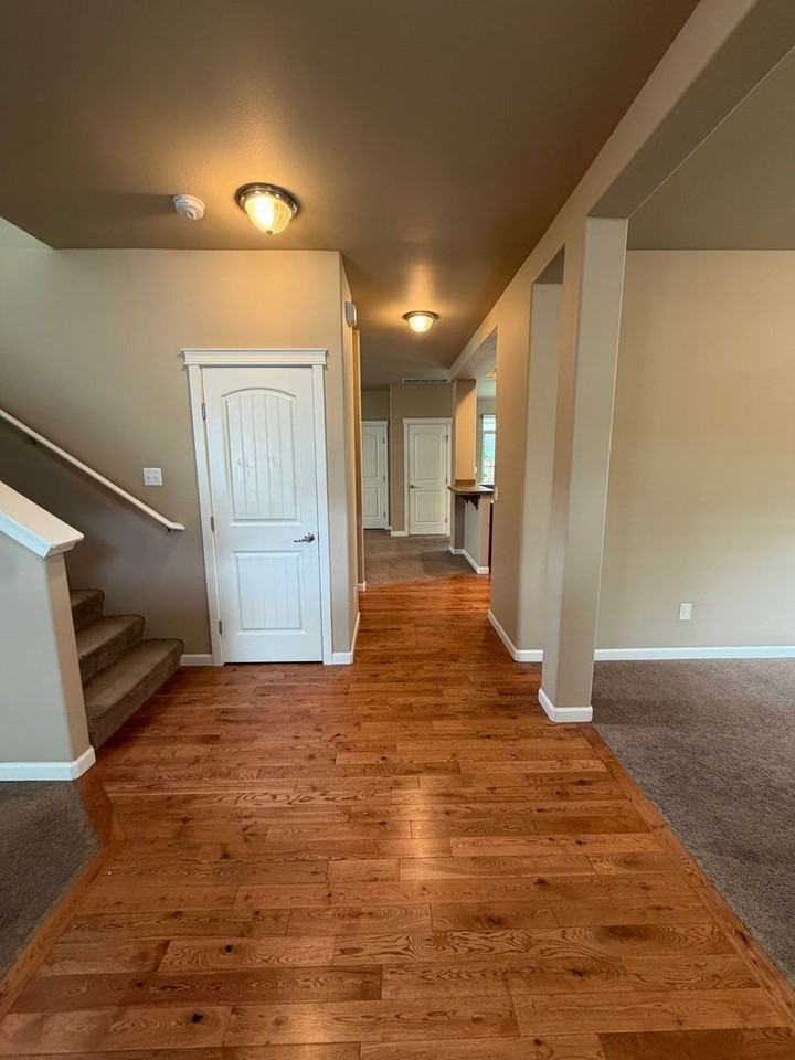 1415 Grindstone Dr Se - Photo 2 of 29