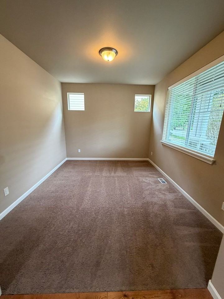 1415 Grindstone Dr Se - Photo 3 of 29