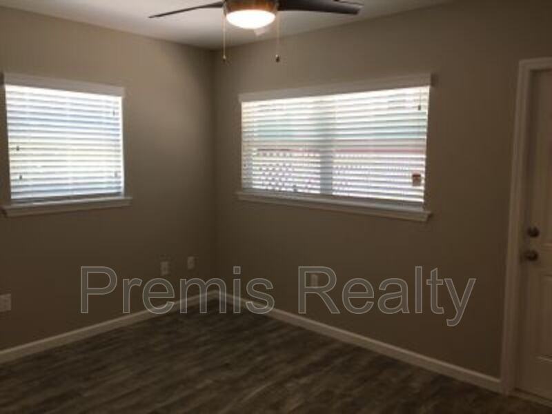 1186 Grove St - Photo 5 of 18