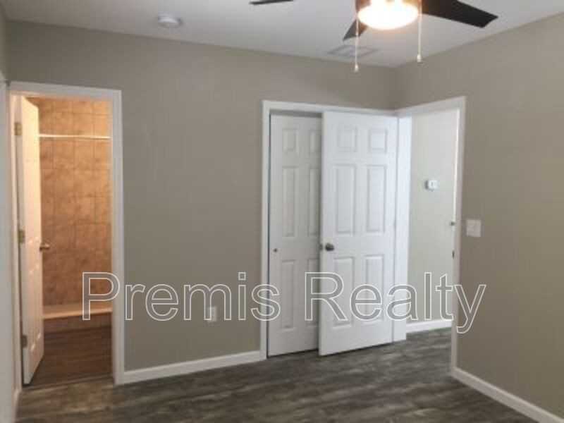 1186 Grove St - Photo 6 of 18