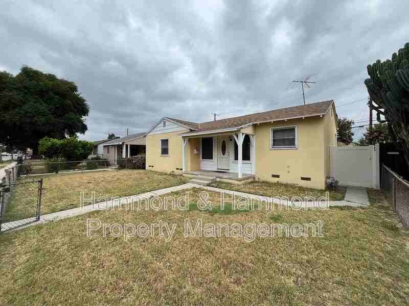 18003 Saticoy St - Photo 2 of 27