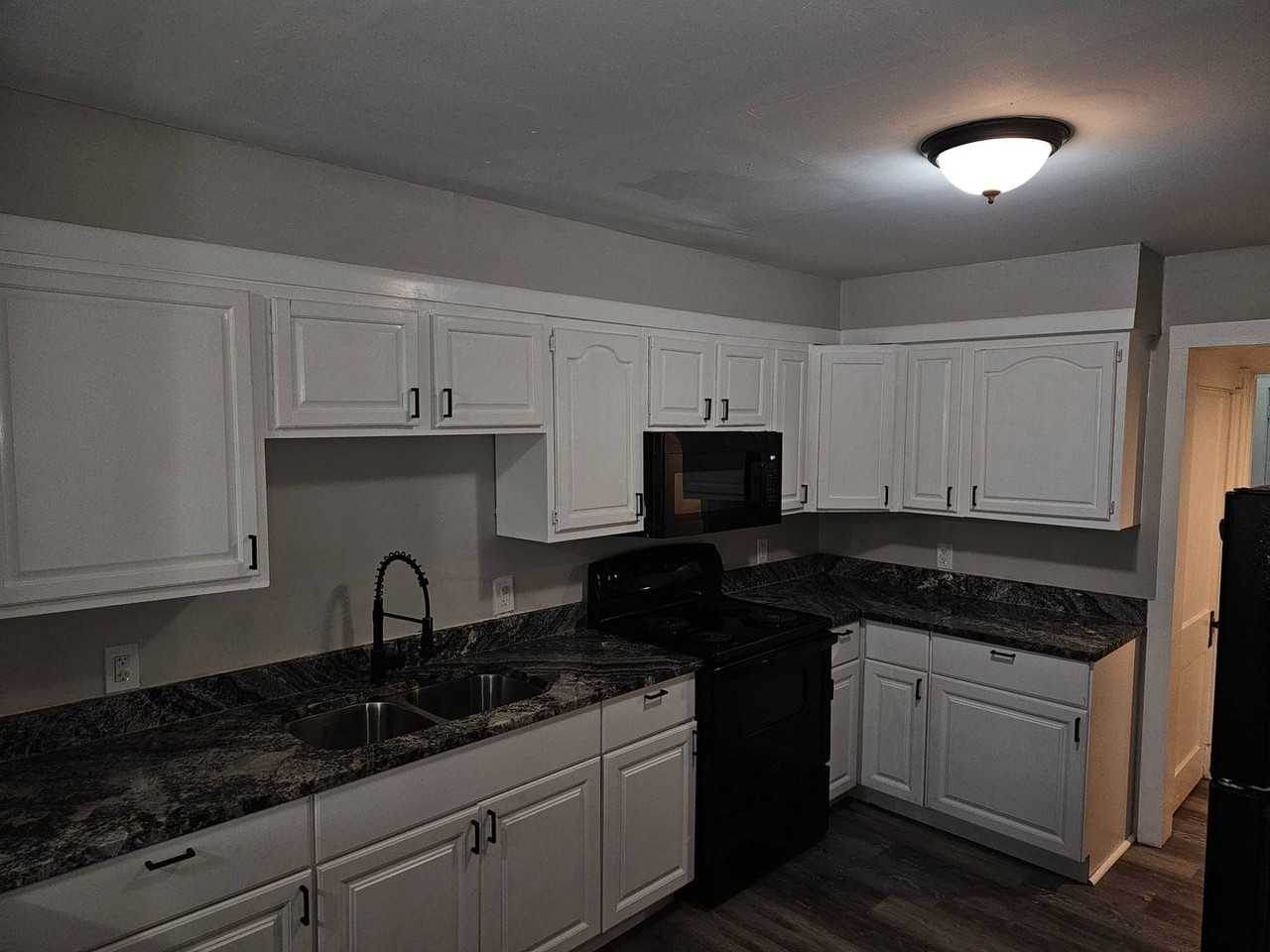 1808 Holman Ave - Photo 5 of 24