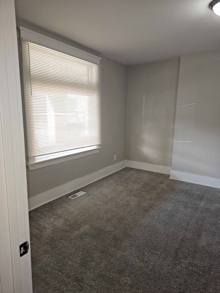 1808 Holman Ave - Photo 7 of 24