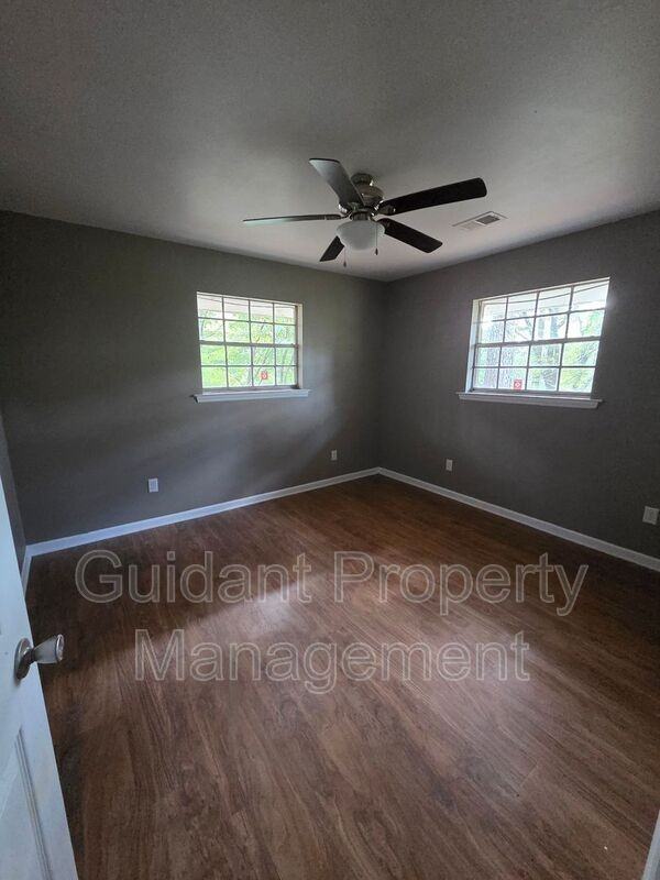76 Dolphin Ln #4A - Photo 2 of 7