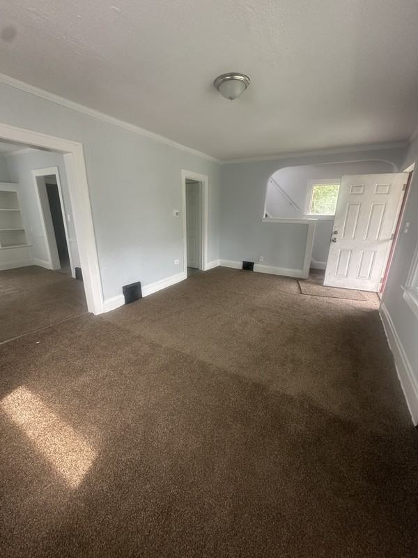 12909 Benwood Ave - Photo 3 of 10