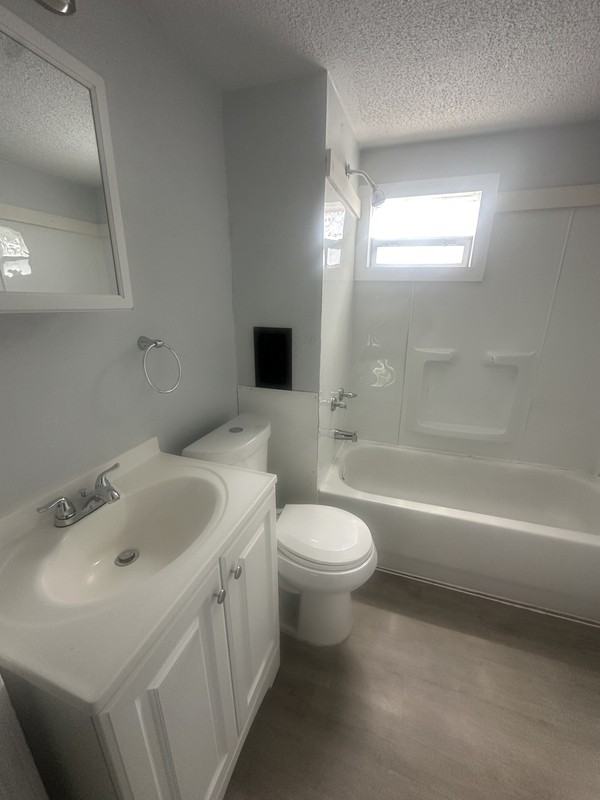 12909 Benwood Ave - Photo 5 of 10