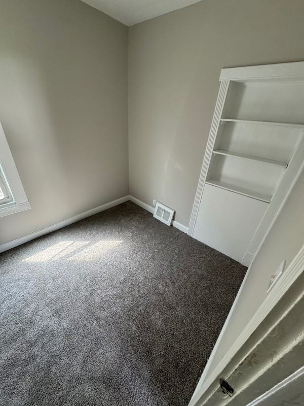 5911 Lansing Ave - Photo 7 of 10