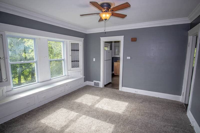 12007 Parkview Ave - Photo 2 of 10