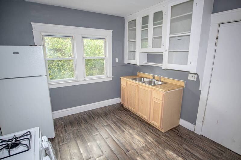 12007 Parkview Ave - Photo 5 of 10