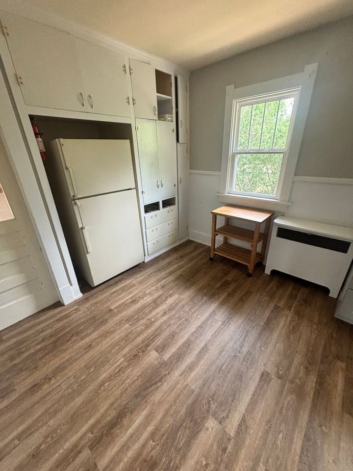 760 N 7th St - Photo 2 of 10