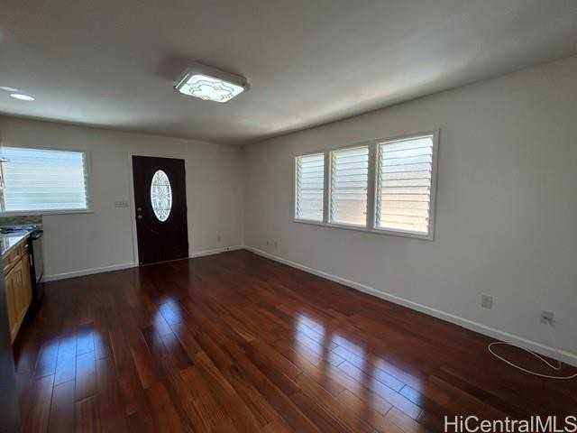 1122 11th Ave #A - Photo 4 of 15