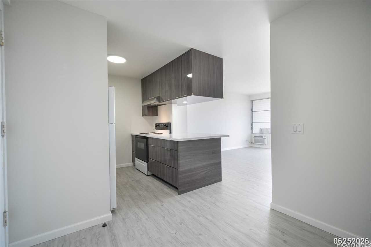 4970 Kilauea Ave #402 - Photo 4 of 24