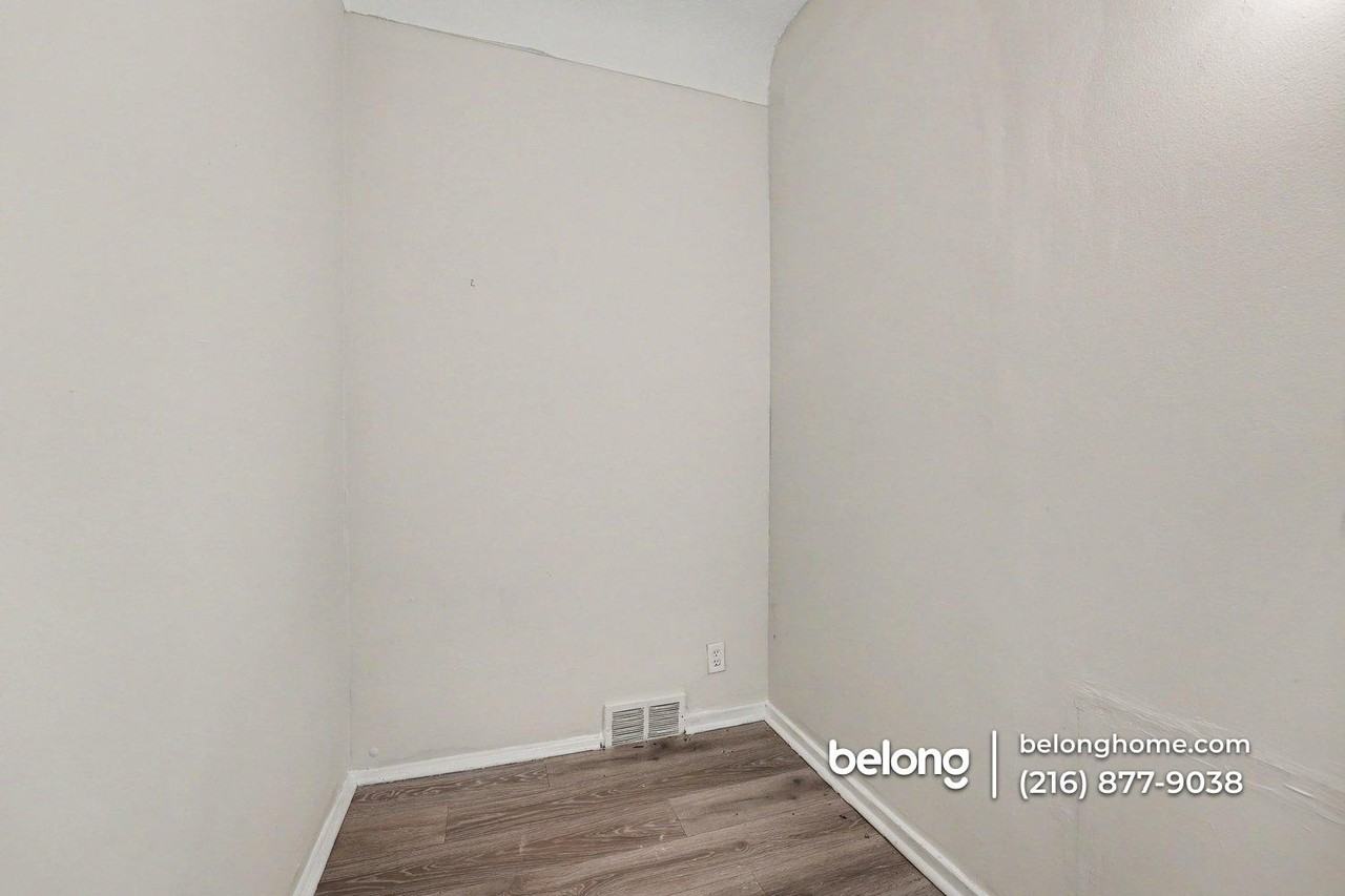 3326 Walton Ave - Photo 3 of 15