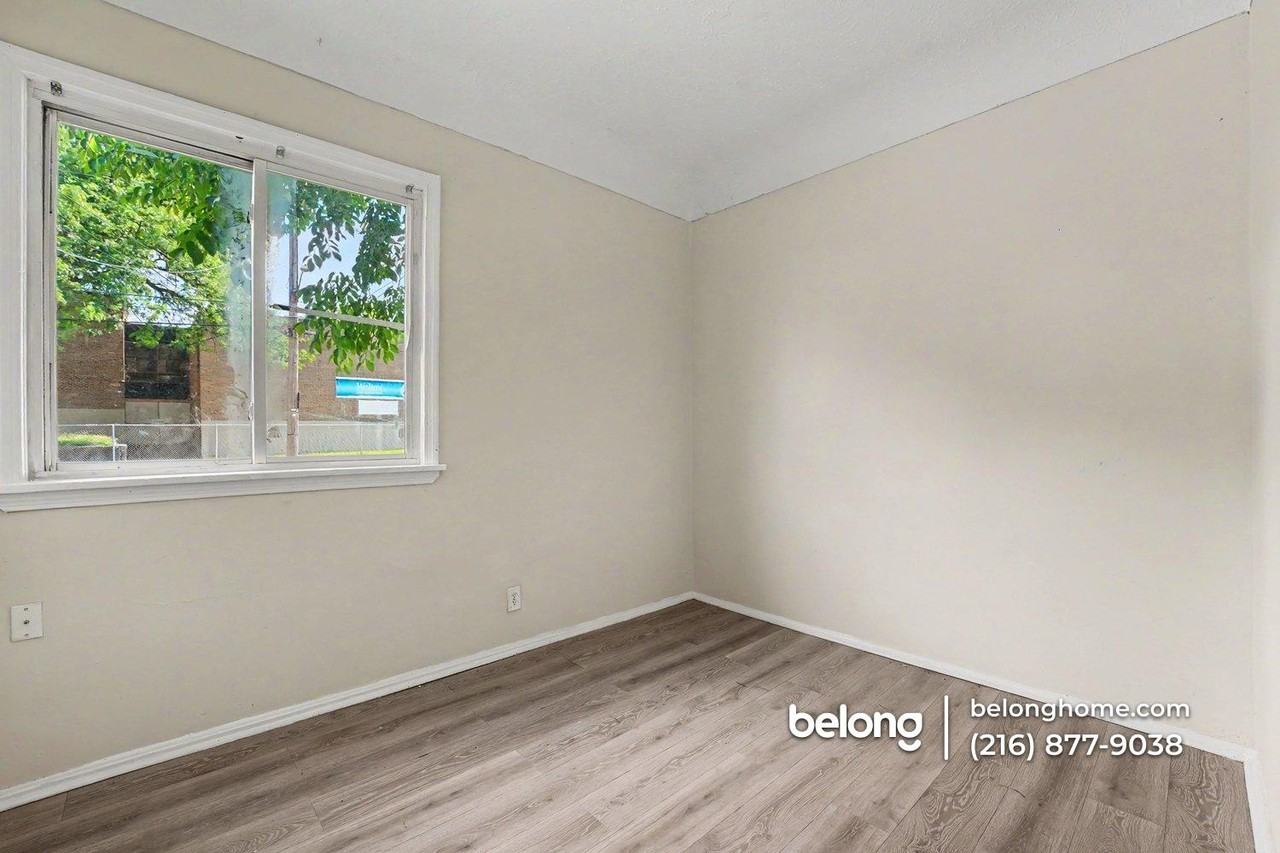 3326 Walton Ave - Photo 5 of 15