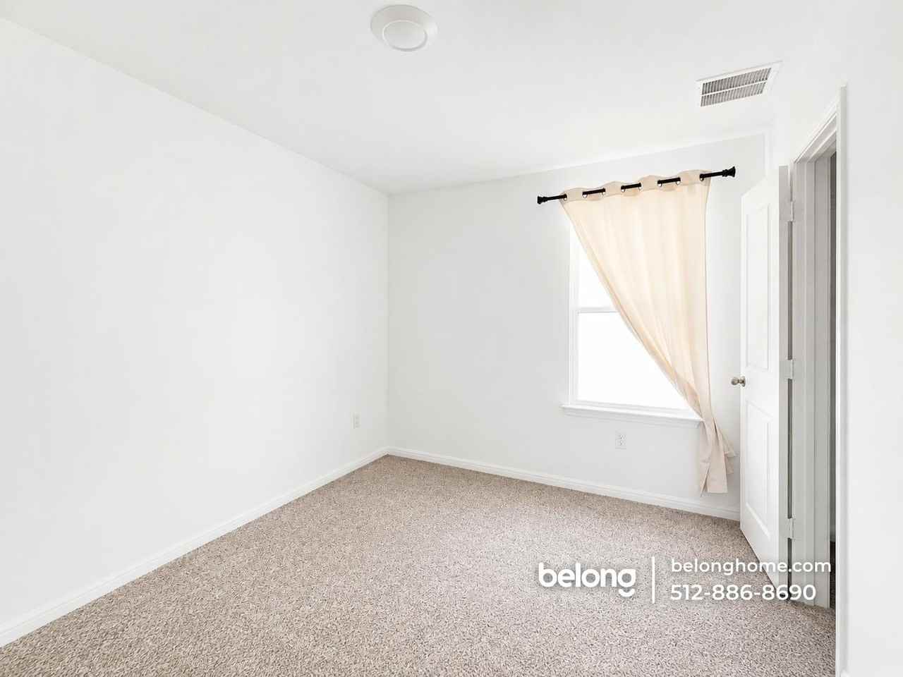792 Lake Sweetwater Ln - Photo 4 of 10