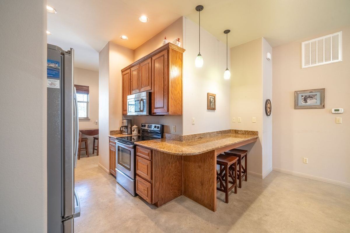 103 Rolling Hills Dr - Photo 3 of 15