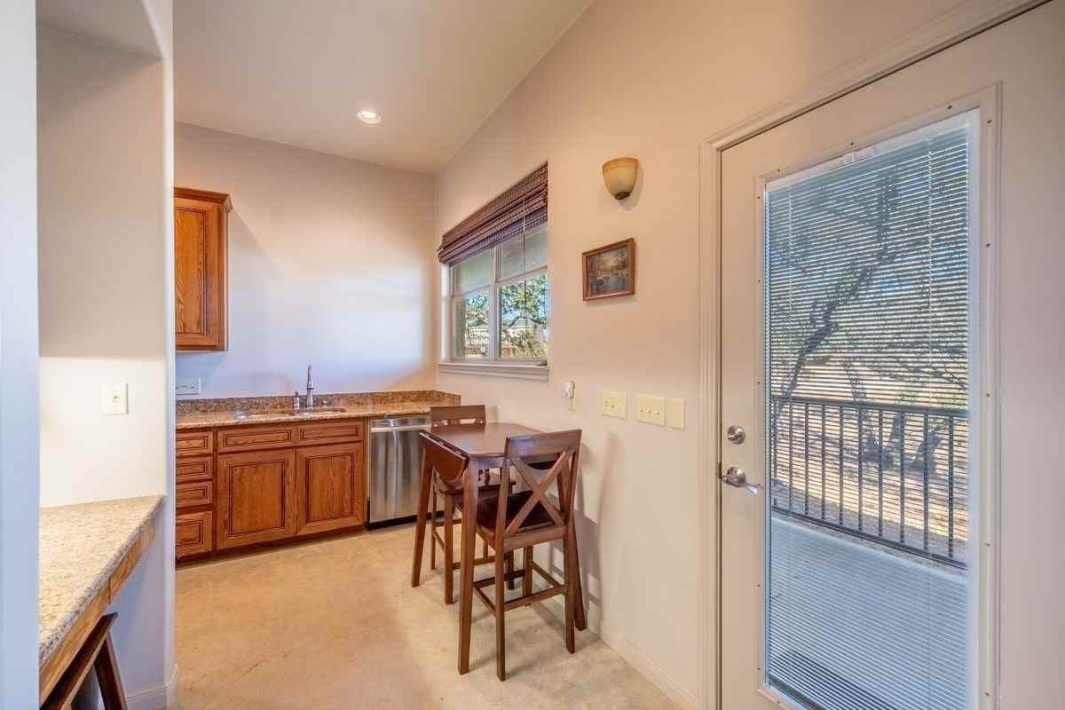 103 Rolling Hills Dr - Photo 4 of 15