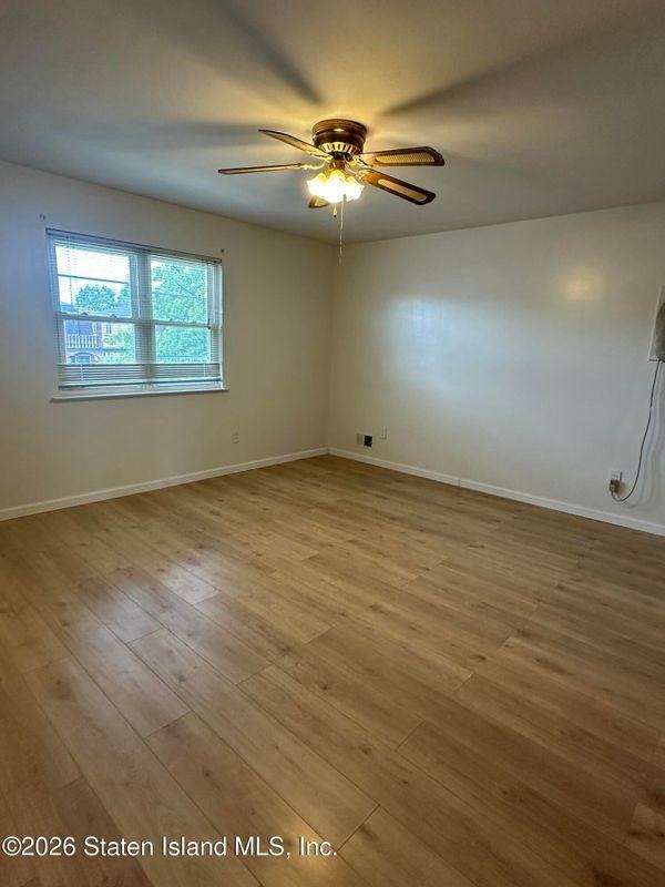 32 Amador St - Photo 7 of 13
