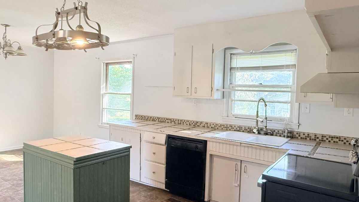 365 Stacy Rd - Photo 5 of 24