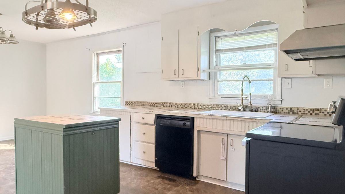 365 Stacy Rd - Photo 6 of 24
