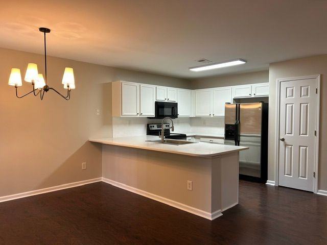 137 Avalon Dr - Photo 3 of 13