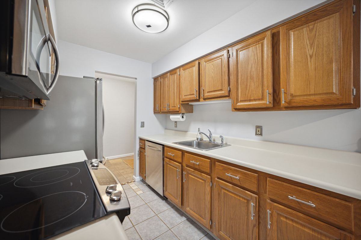 70 Harristown Rd ##1 - Photo 6 of 23