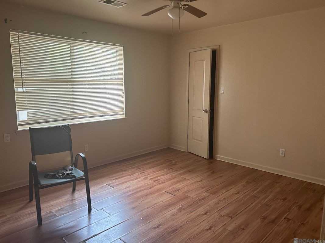 6072 Wilton Dr - Photo 7 of 9