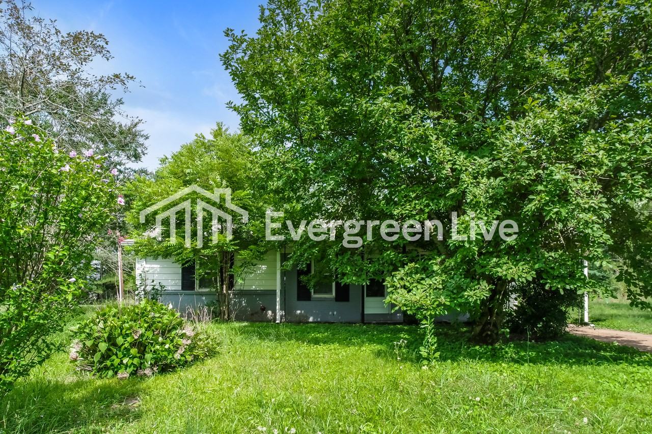 121 Edinburgh Dr